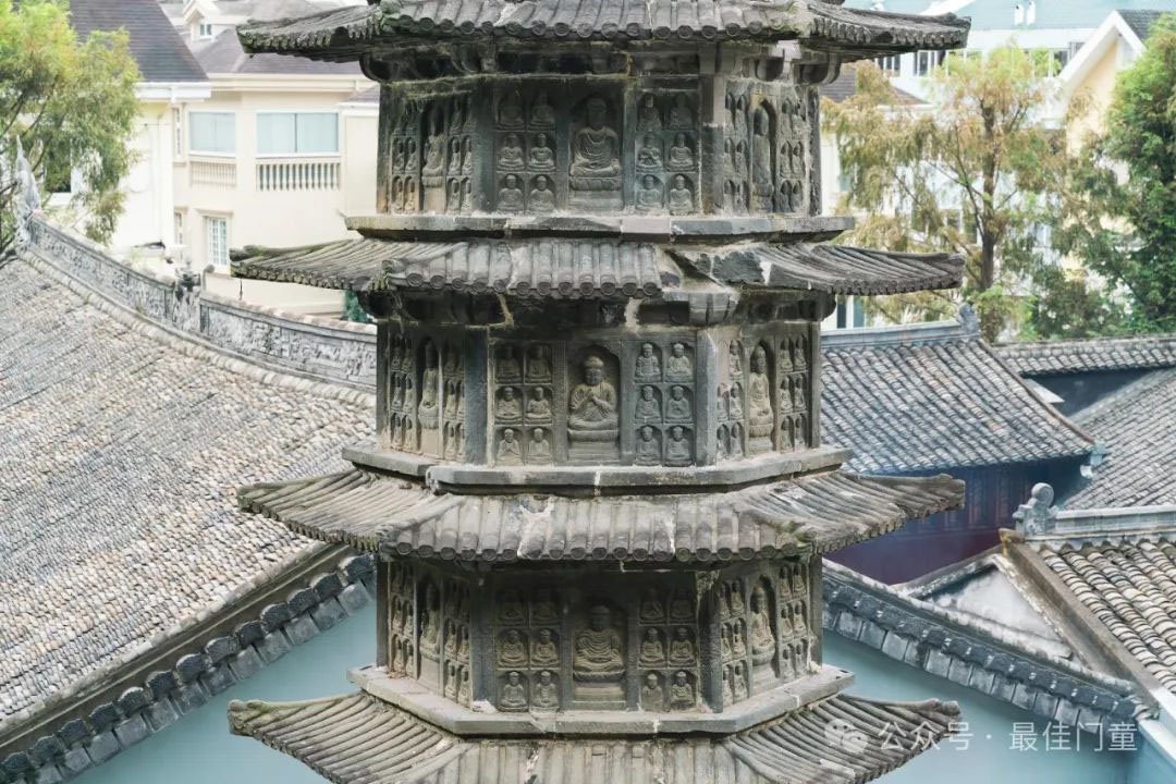 A scenic view of Wenzhou Guanyinsi Shita