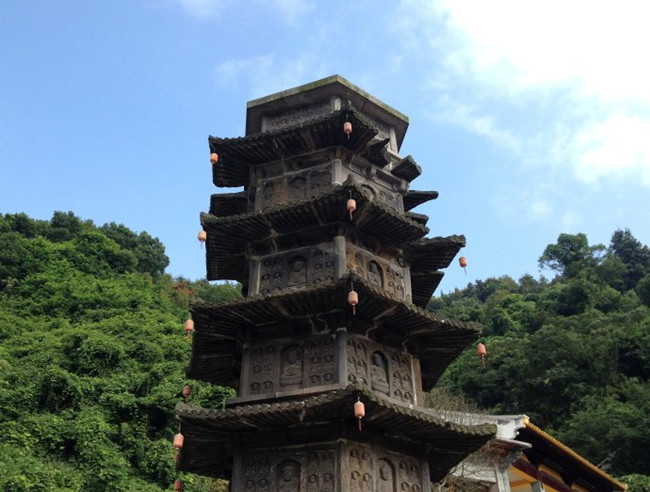 A scenic view of Wenzhou Guanyinsi Shita