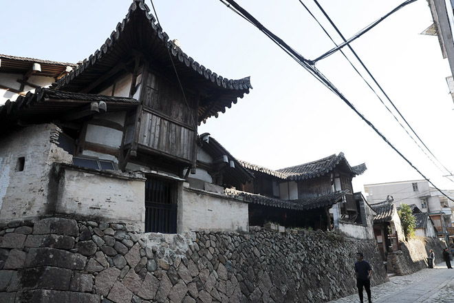 A scenic view of Wenzhou Nanxijiang Zongci Jianzhuqun