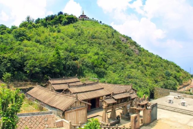 A scenic view of Wenzhou Shengjingshan Shidian