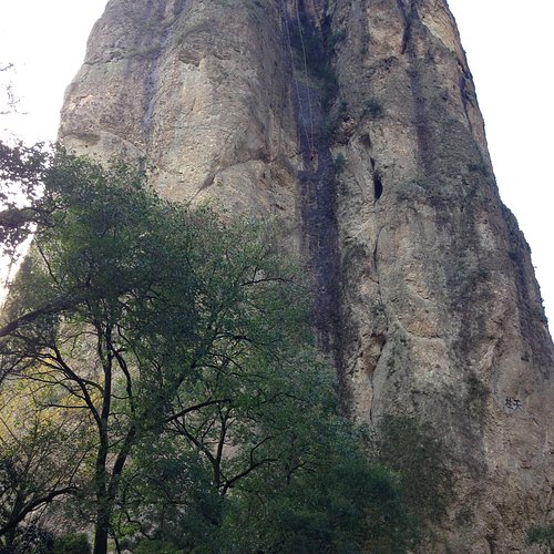 A scenic view of Wenzhou Zhenrusi Shita