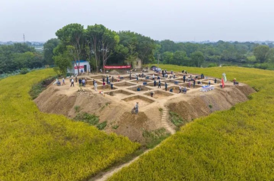 A scenic view of Wuhu Dagongshan Fenghuangshan Tongkuang Yizhi