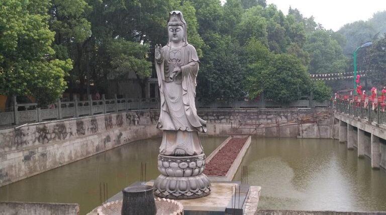 Discovering Wuhu Guangjisi Ta: A Journey Through Ancient Architecture and Culture