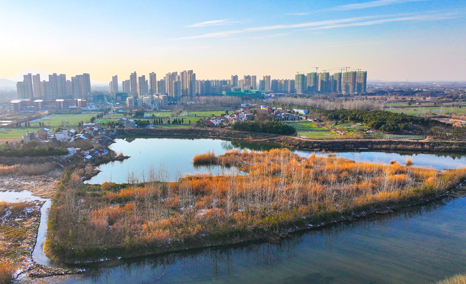 A scenic view of Wuhu Huangjin Ta