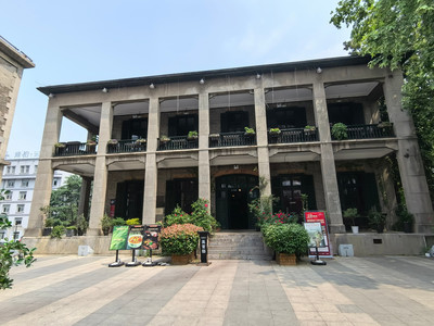 A scenic view of Wuhu Yingzhuwu Lingshishu Jiuzhi