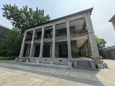 A scenic view of Wuhu Yingzhuwu Lingshishu Jiuzhi