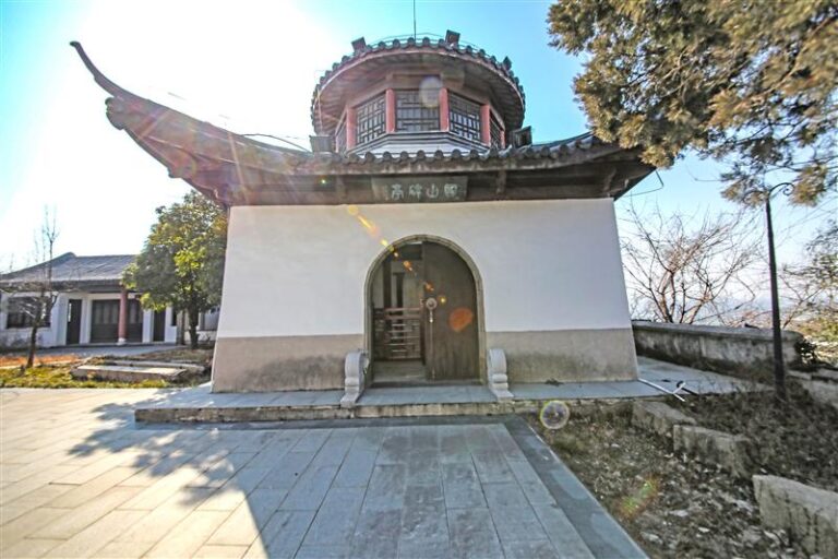 Exploring Wuxi Guoshan Bei: Nature’s Serenity in the Heart of Jiangsu