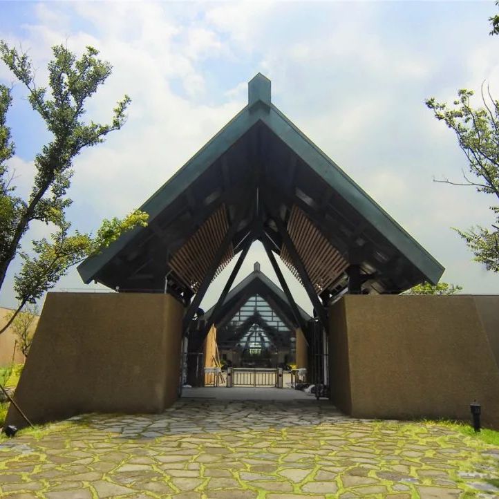 A scenic view of Wuxi Hongshan Muqun