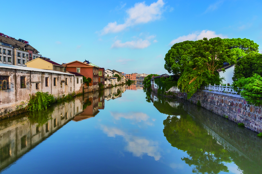 A scenic view of Wuxi Jiangyin Canzhongchang