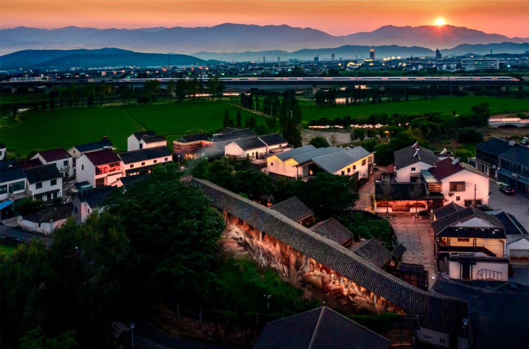 A scenic view of Wuxi Shecheng Yizhi