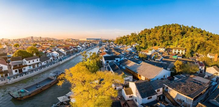 A scenic view of Wuxi Shushan Yaoqun
