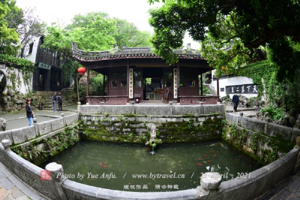 A scenic view of Wuxi Tianxia Dier Quan Tingyuan Ji Shike