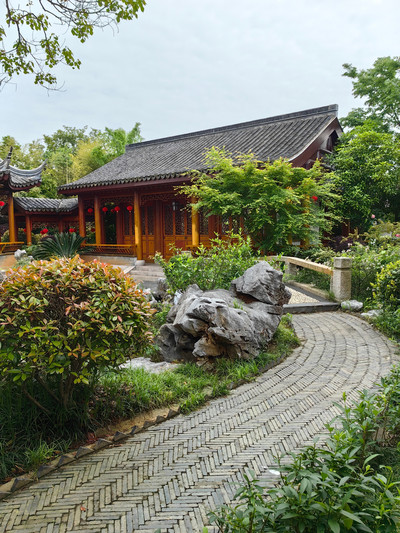 A scenic view of Wuxi Yixing Fuxi Xushi Zongci