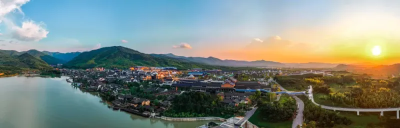 A scenic view of Wuxi Yixing Yaozhi