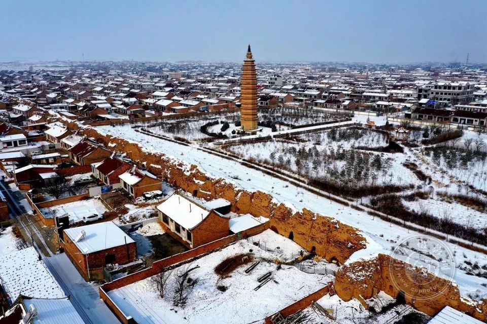 A scenic view of Wuzhong Kangjisi Ta