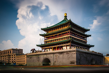 A scenic view of Xian Bayun Pagoda