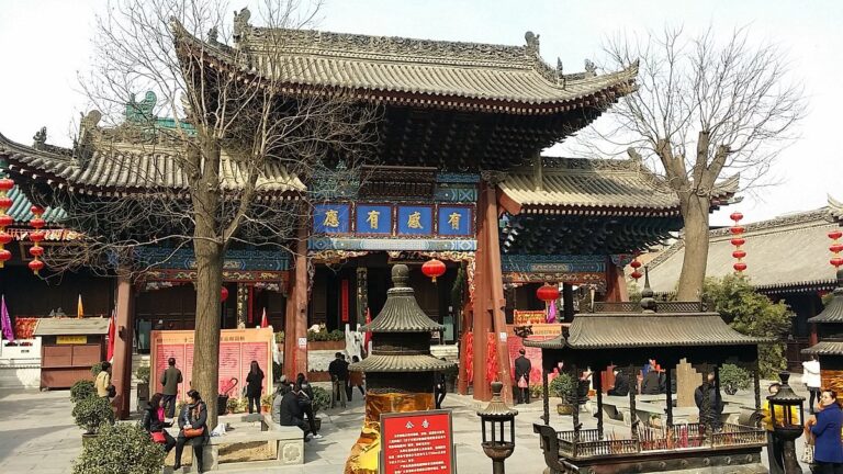 Unveiling the Mystique of Xian Chenghuang Temple: Must-See in Xi’an