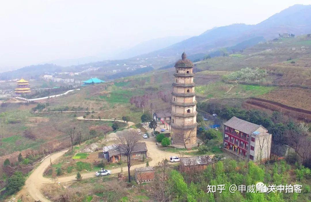 A scenic view of Xian Daqin Temple Pagoda