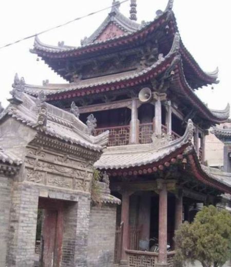 A scenic view of Xian Daxuexi Lane Mosque