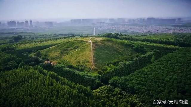 A scenic view of Xian Duling Mausoleum