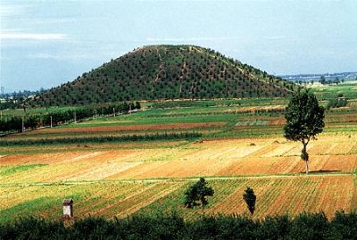 A scenic view of Xian Duling Mausoleum