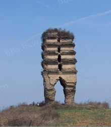 A scenic view of Xian Erlong Pagoda