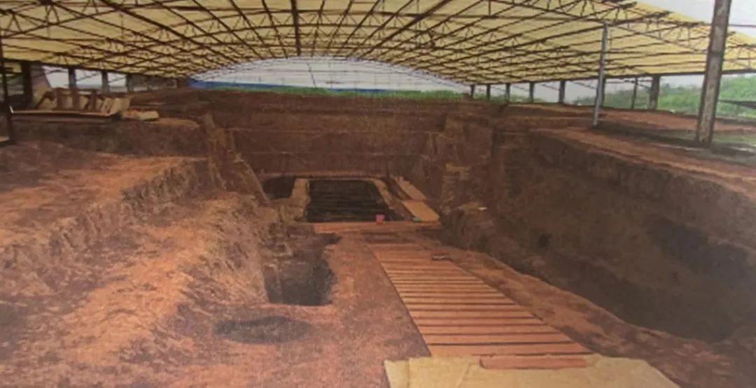 A scenic view of Xian Fengqiyuan Western Han Family Tombs