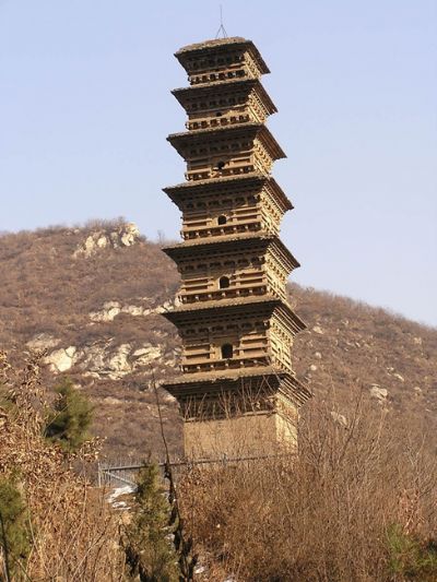 A scenic view of Xian Jingde Pagoda