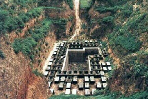 A scenic view of Xian Ming Qin Prince Tombs