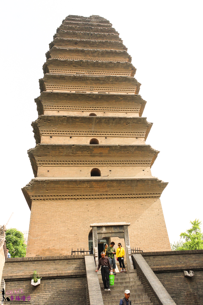 A scenic view of Xian Small Wild Goose Pagoda