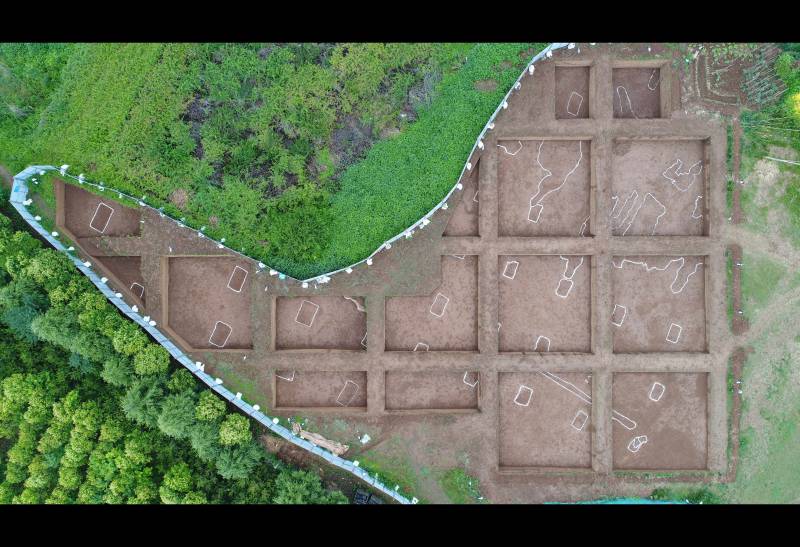 A scenic view of Xian Western Han Imperial Tombs Baling