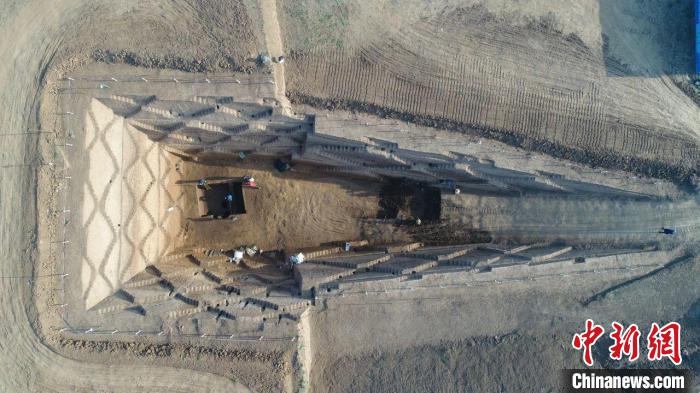 A scenic view of Xian Western Han Imperial Tombs Baling