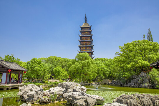 A scenic view of Xian Xingjiao Temple Pagoda