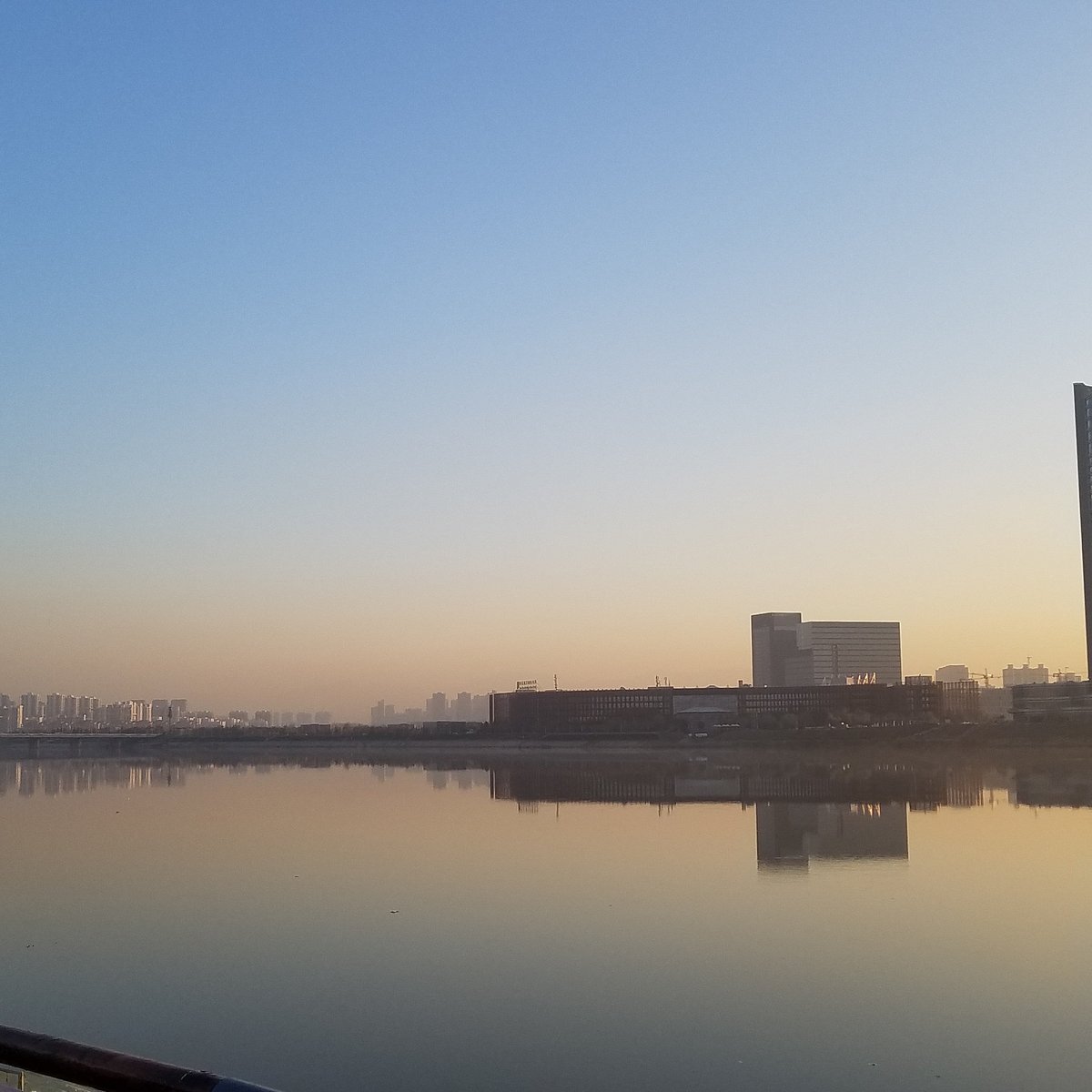 A scenic view of Xian Zhongwei Bridge Site