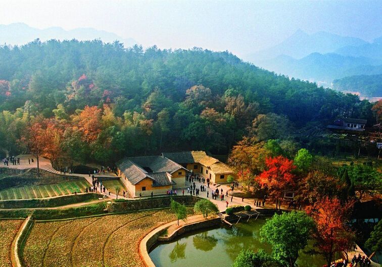 A scenic view of Xiangtan Shaoshanchong Maozedong Guju