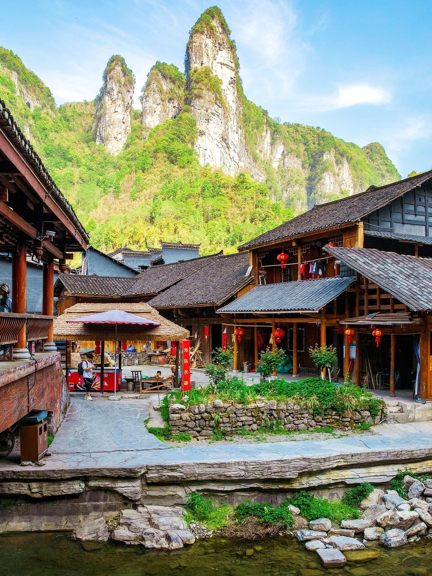 A scenic view of Xiangxi Xizhou Tongzhu