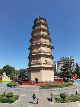 A scenic view of Xianyang Binxian Kaiyuan Temple Pagoda