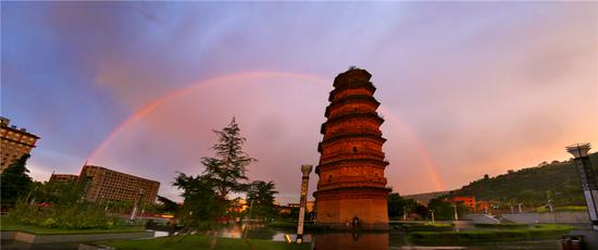 A scenic view of Xianyang Binxian Kaiyuan Temple Pagoda