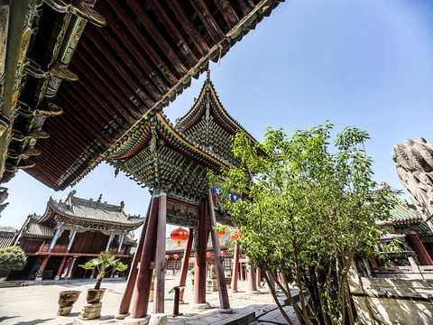 A scenic view of Xianyang Sanyuan Chenghuang Temple
