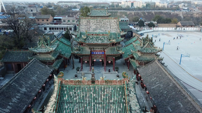 A scenic view of Xianyang Sanyuan Chenghuang Temple