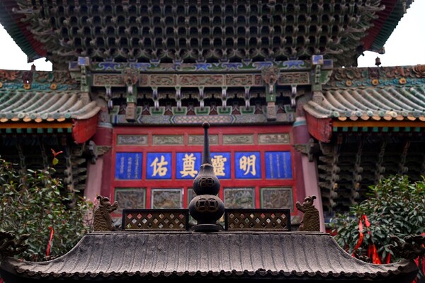 A scenic view of Xianyang Sanyuan Chenghuang Temple
