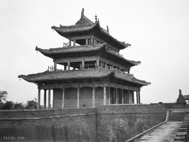 A scenic view of Xianyang Tai Pagoda