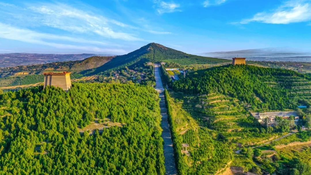 A scenic view of Xianyang Xingningling Mausoleum