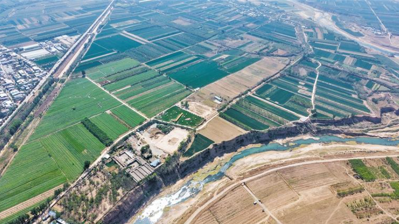 A scenic view of Xianyang Zheng Guo Canal Head Site