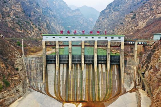 A scenic view of Xianyang Zheng Guo Canal Head Site