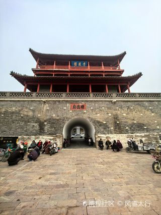 A scenic view of Xingtai Qingfeng Tower