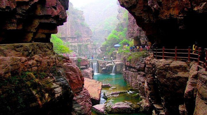 A scenic view of Xinxiang Baiquan
