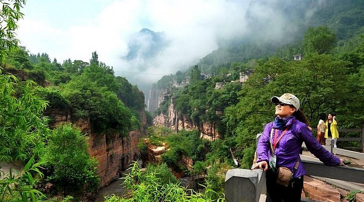 A scenic view of Xinxiang Baiquan