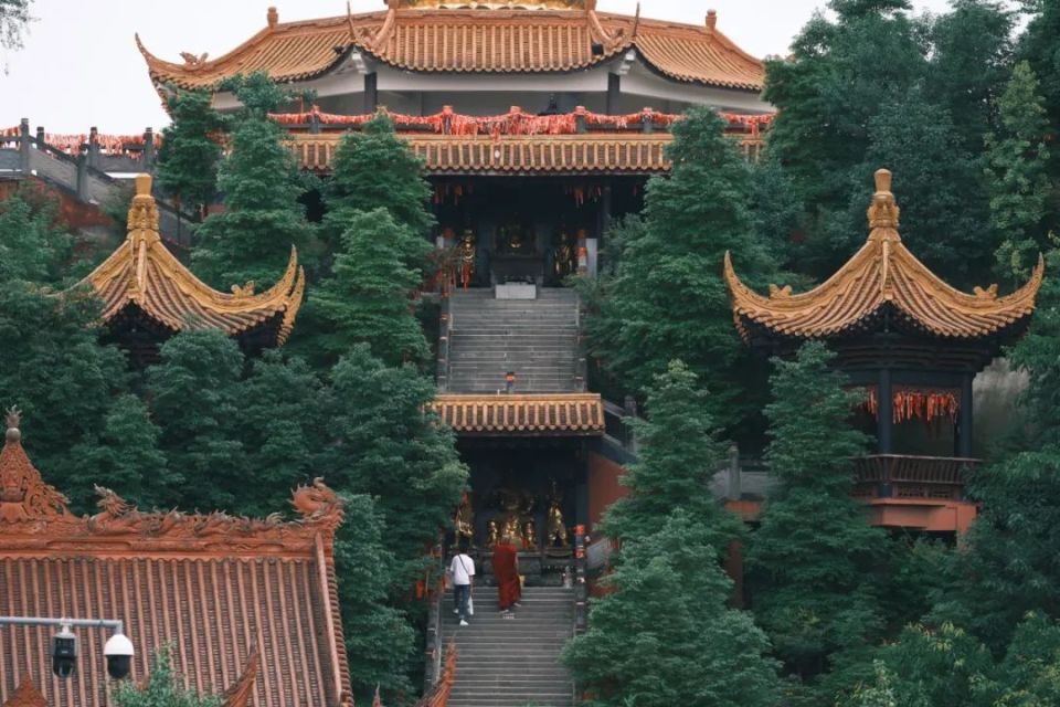 A scenic view of Xinxiang Baiyunsi