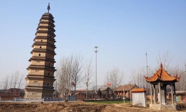 A scenic view of Xinxiang Linglongta